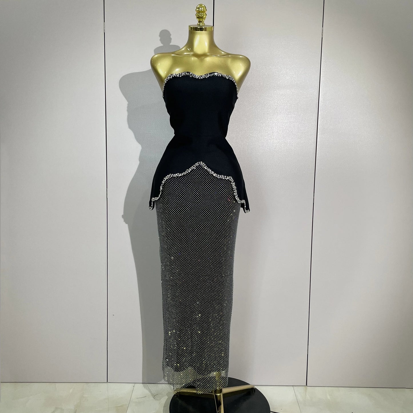 Luxury Birthday Gown High Quality Black Design Sleeveless Diamonds Top And Hot Diamond Skirt Suit Evening Party Dress